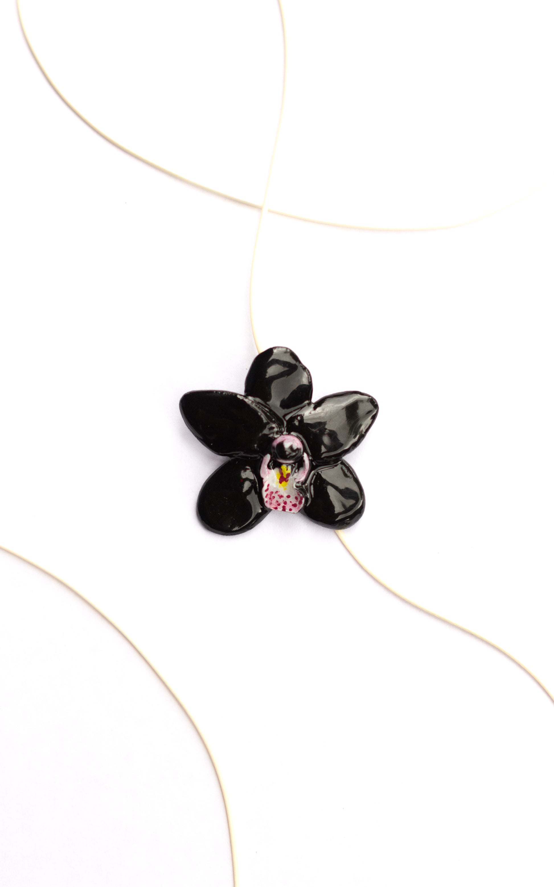 Collar Orquídea Negra