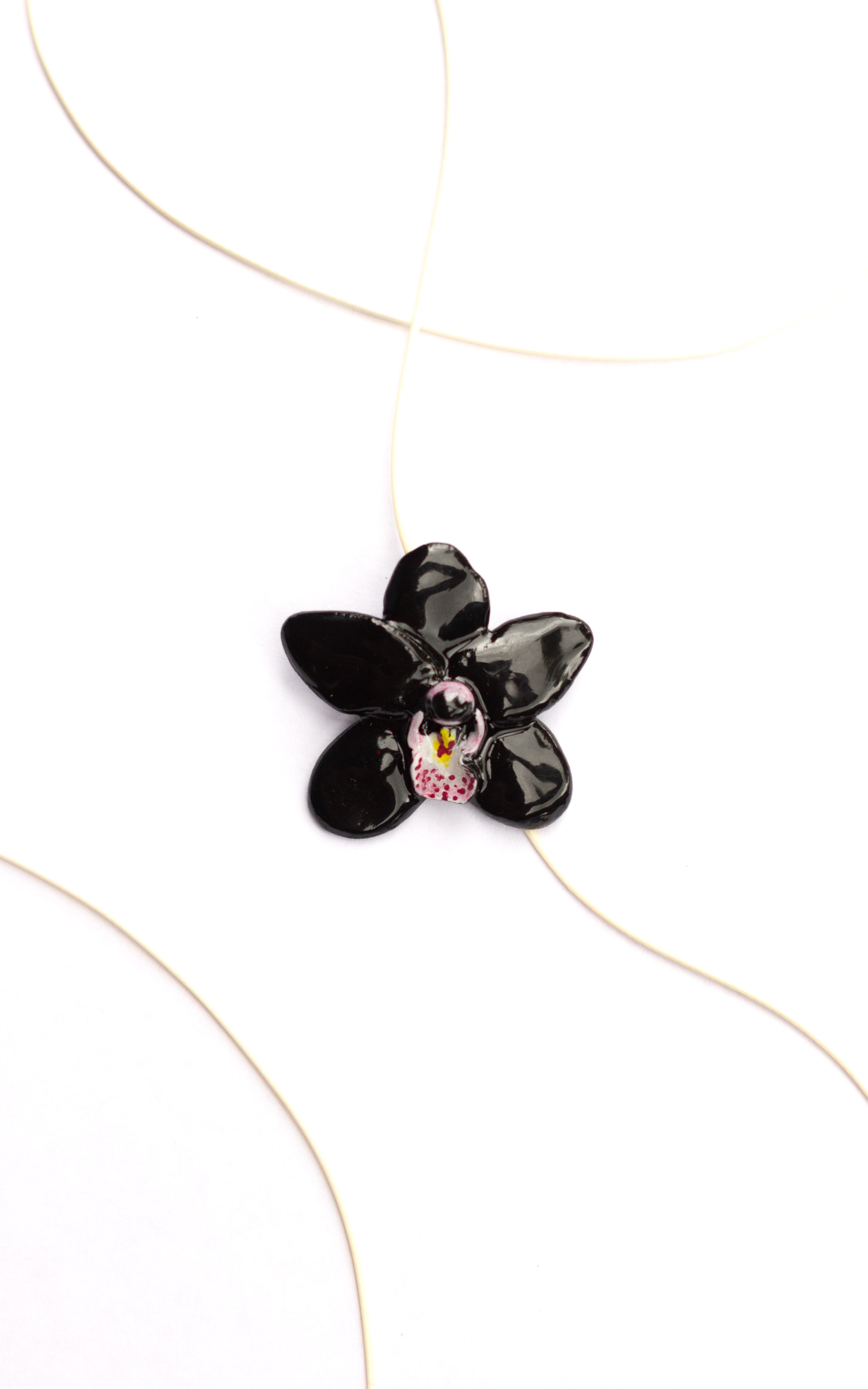 Collar Orquídea Negra