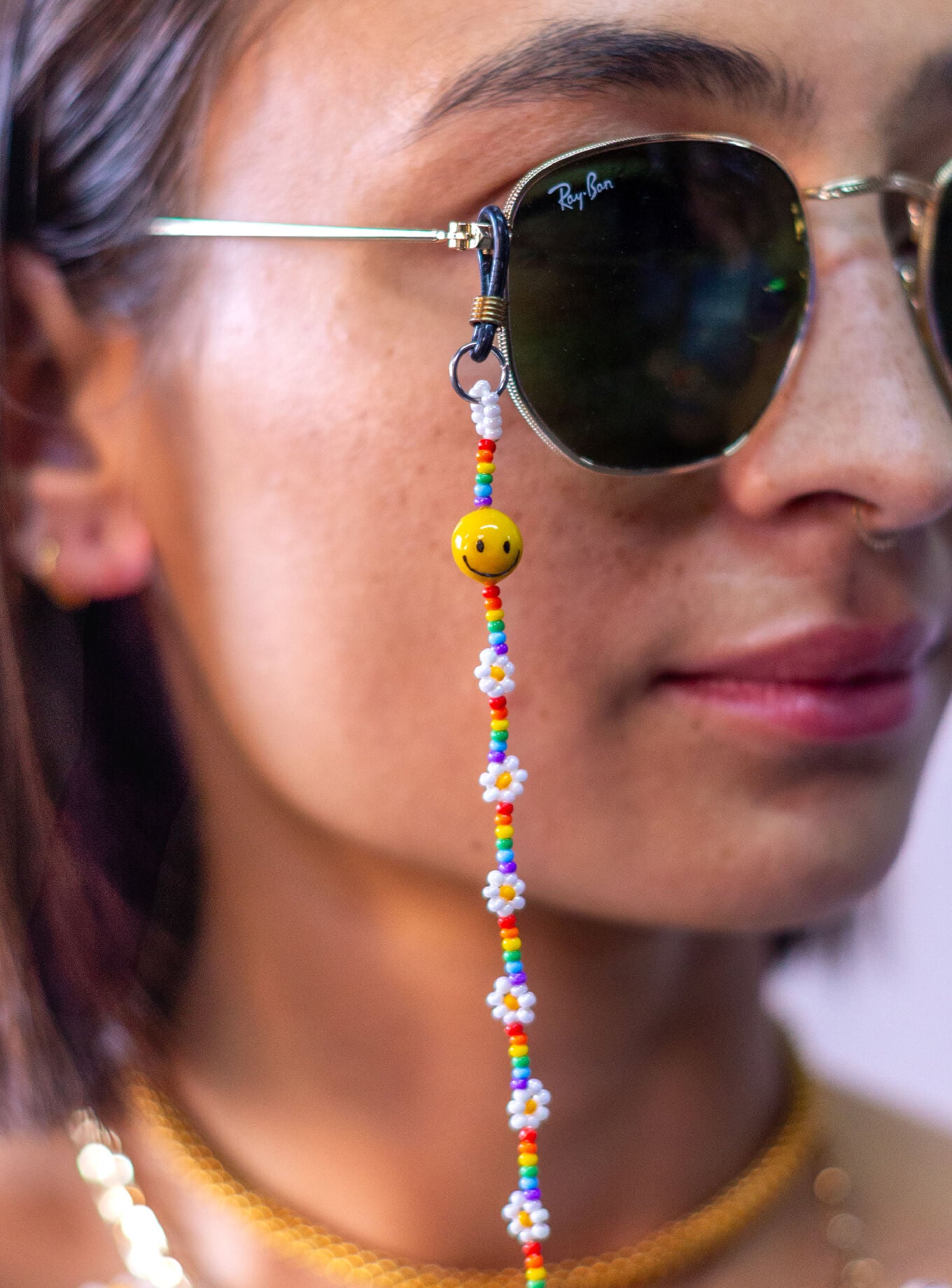 Cuelga gafas Happy Colors