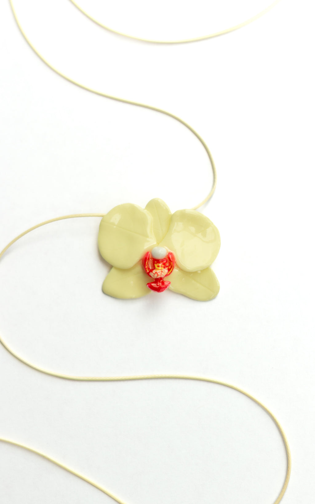 Collar Orquídea Amarilla